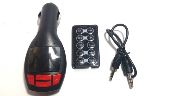 Imagen de TRANSMISOR PARA AUTO FM/USB/SD T071